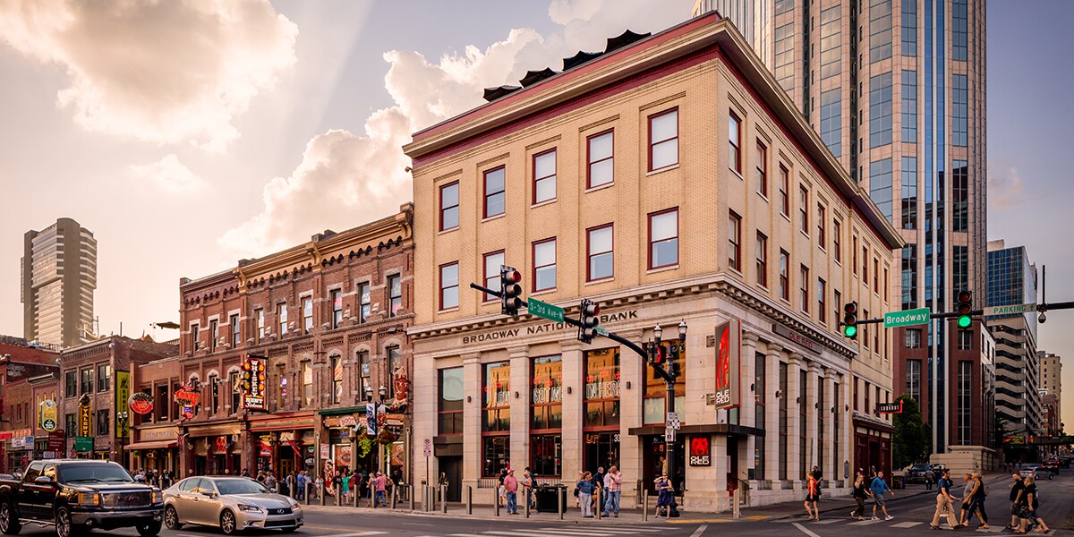 이미지: 움직이는 사운드 – Ole Red Nashville이 선사하는 잊을 수 없는 음악적 순간