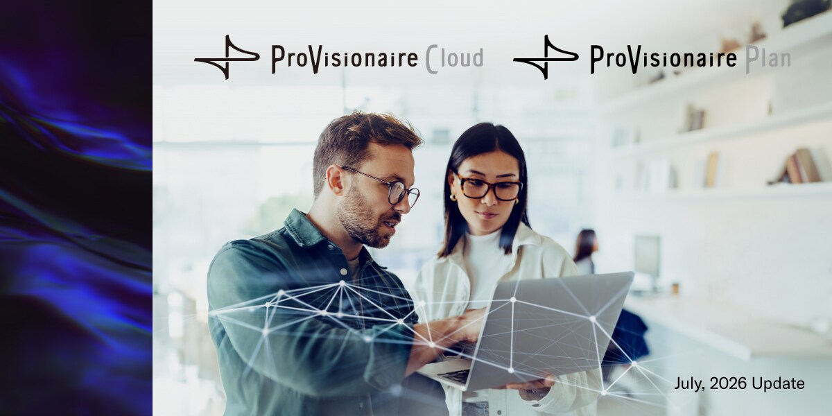 PVPlan 및 PVCloud의 신규 기능과 업데이트를 나타내는 메인 비주얼. 남성과 여성이 PC에서 작업하며 클라우드 기반 플랫폼을 통해 시스템을 관리하고 설정을 구성하는 모습.